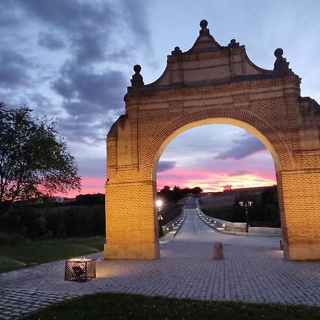 Alojamiento Turistico Carvi Arévalo المظهر الخارجي الصورة